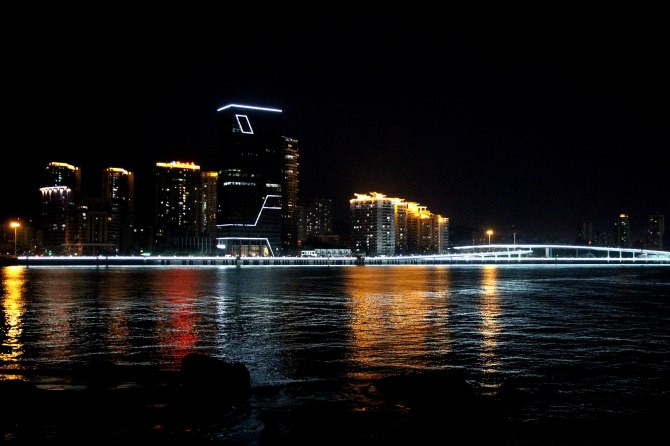 夜晚景色的图片 100e0d0000006r0sh1C7A_R_1024_10000_Q90.jpg?proc=autoorient