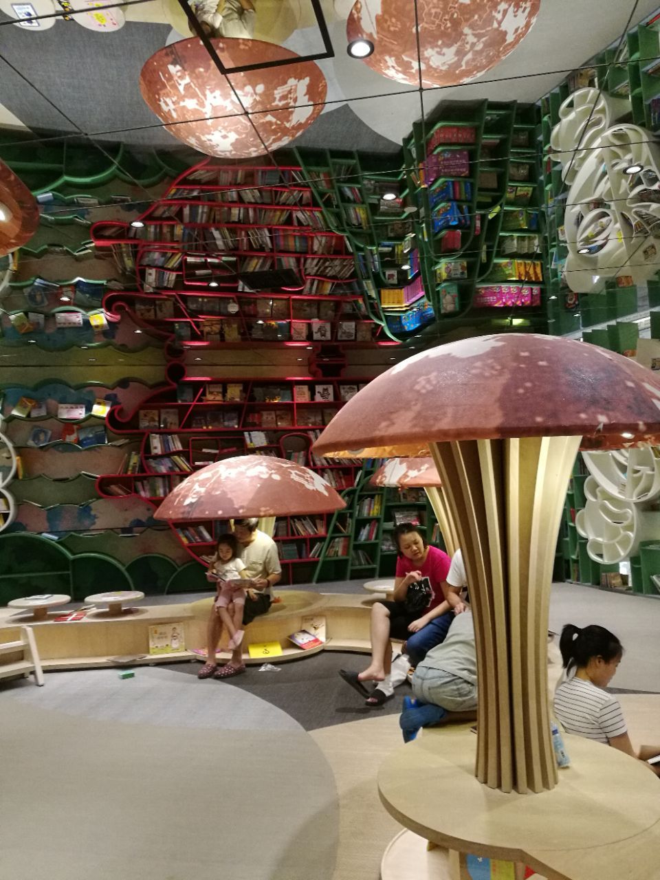 钟书阁(银泰中心in99店)