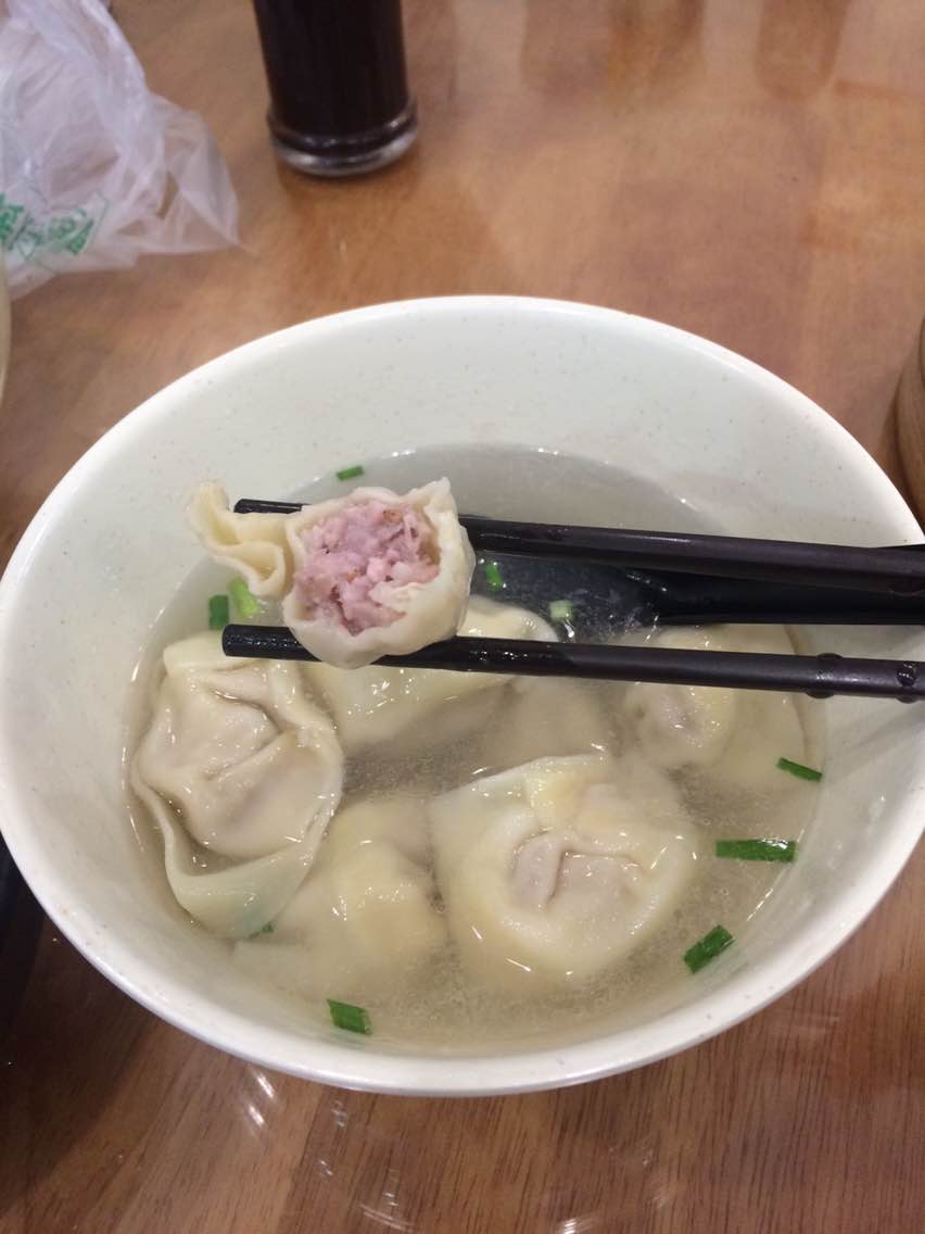 2020周生记(红旗路店)美食餐厅,店面很好找,就在路口,馄饨.