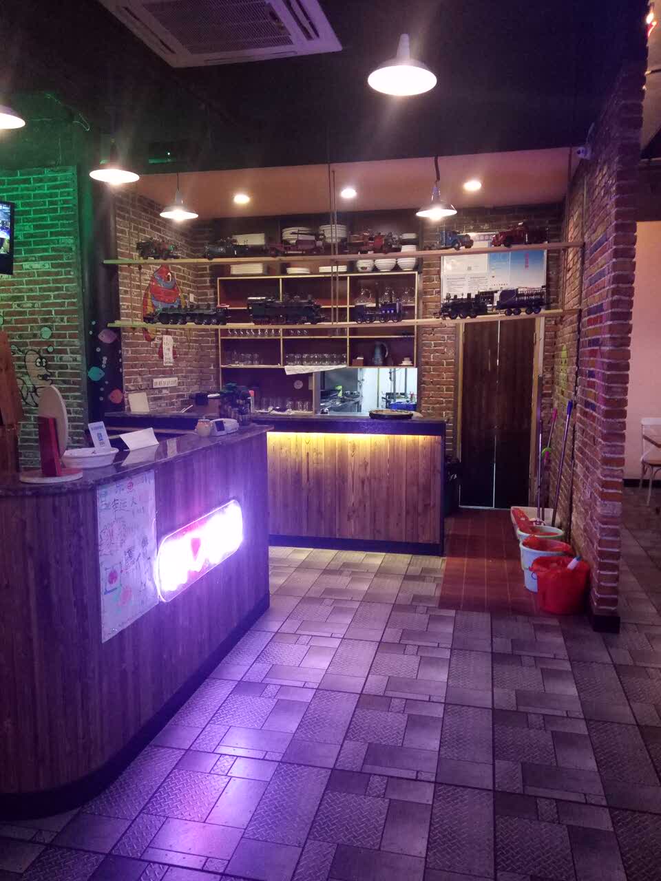 乐鱼·时尚烤鱼(古民居店)