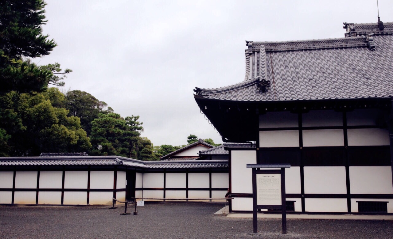 京都二条城,是江户时期幕府德川家康的将军行宫,幕府的将军真是厉害