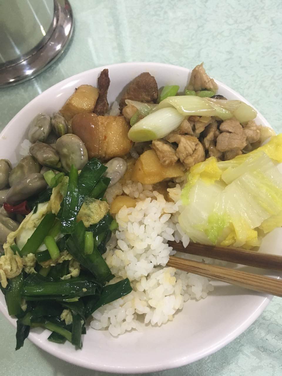 昆明红兴快餐店攻略,红兴快餐店特色菜推荐/菜单/人均消费/电话/地址