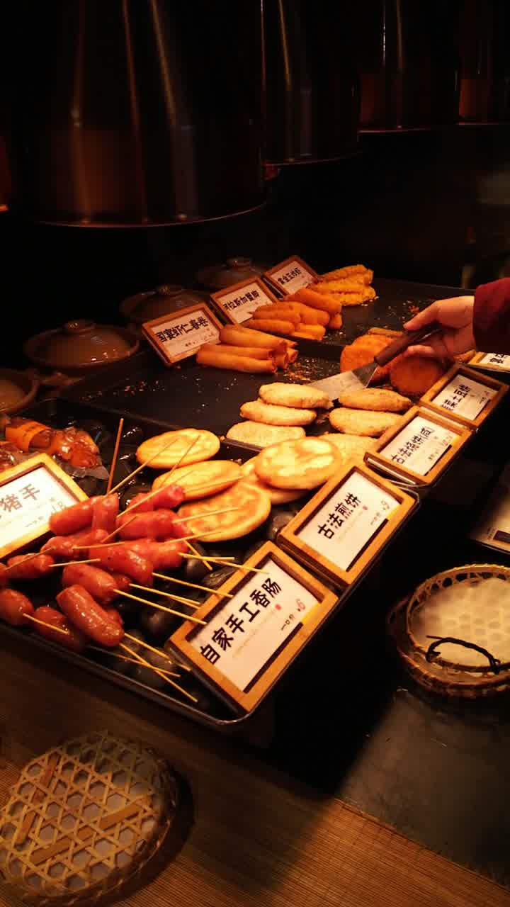 和府捞面(南通南大街店)餐馆,味道不错,不吃看着都舒服,小吃都很好吃