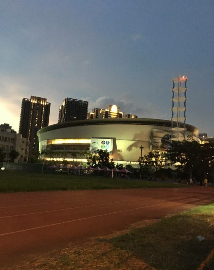 高雄巨蛋体育馆