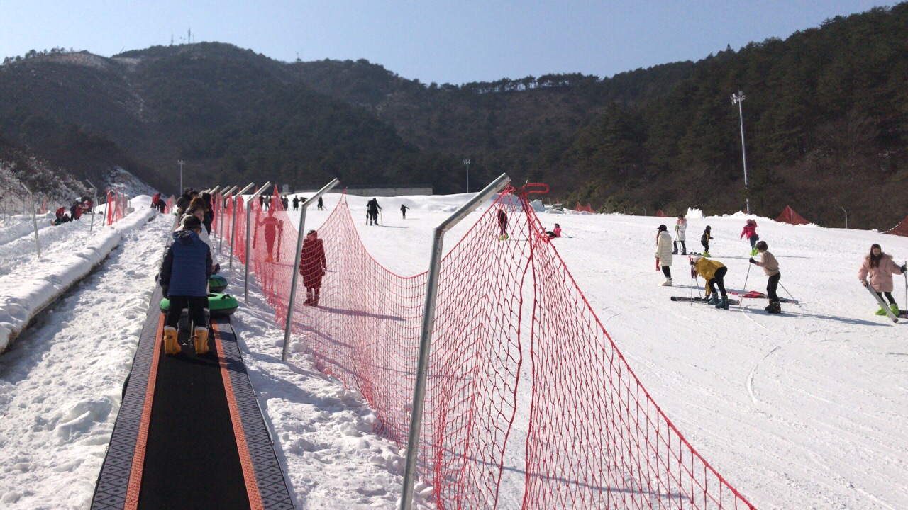 九峰山滑雪场图片