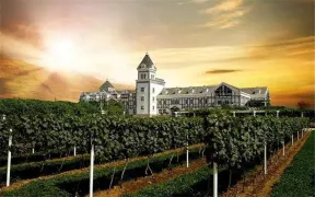 4-Day Yantai Tour: Golden Beach's coastal charm, Penglai Pavilion's historical allure