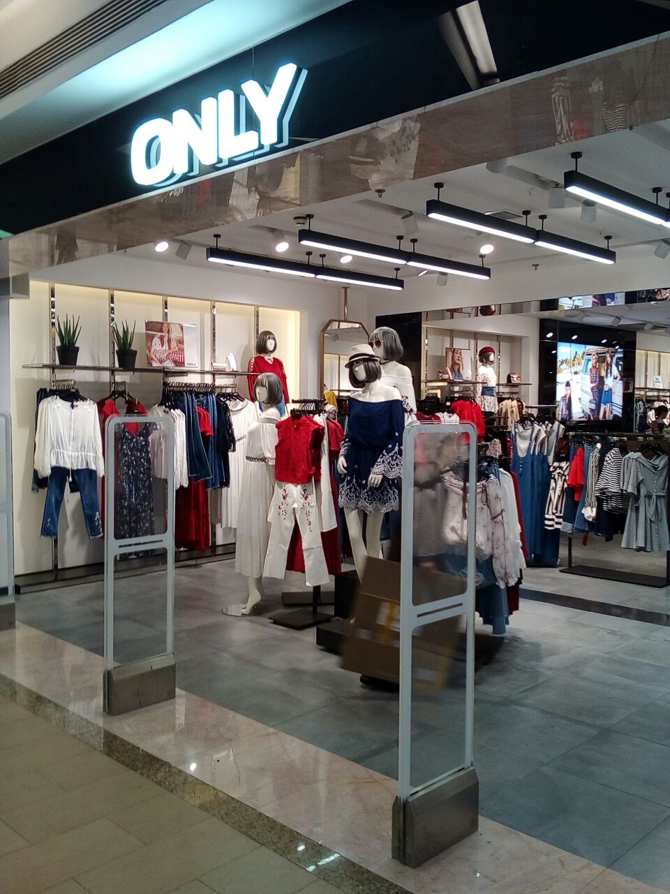 only(新世纪百货店)