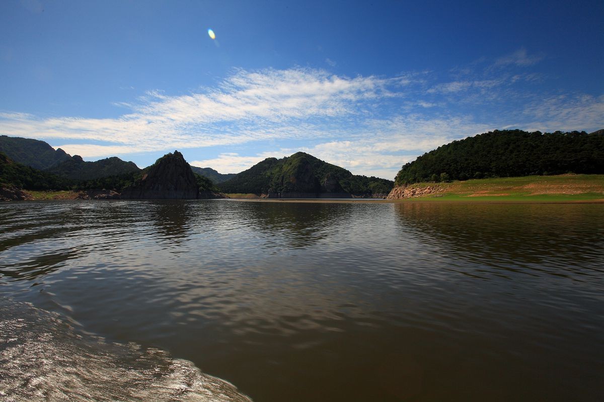 燕塞湖為國家aaaa級旅遊景區,國家水利風景區.