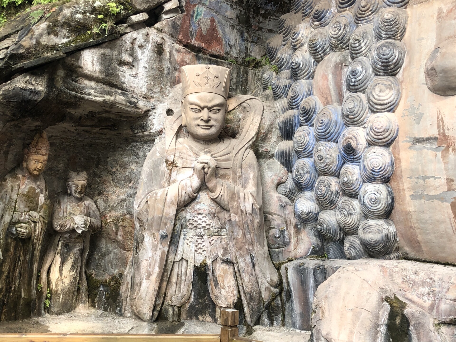 大足石刻旅游攻略(大足旅游攻略景点必去)