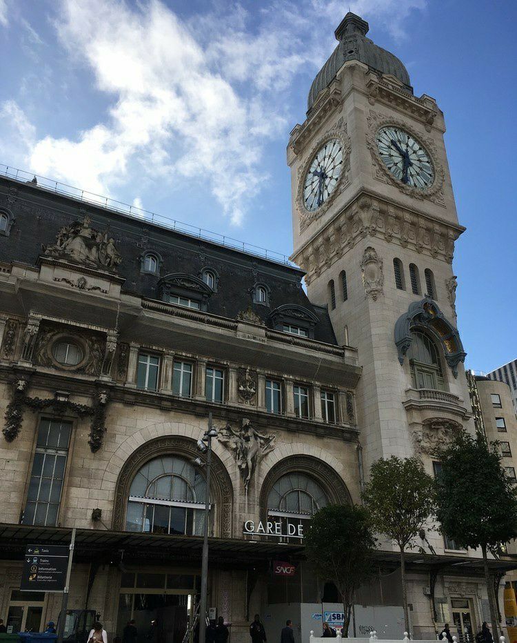 巴黎里昂火车站