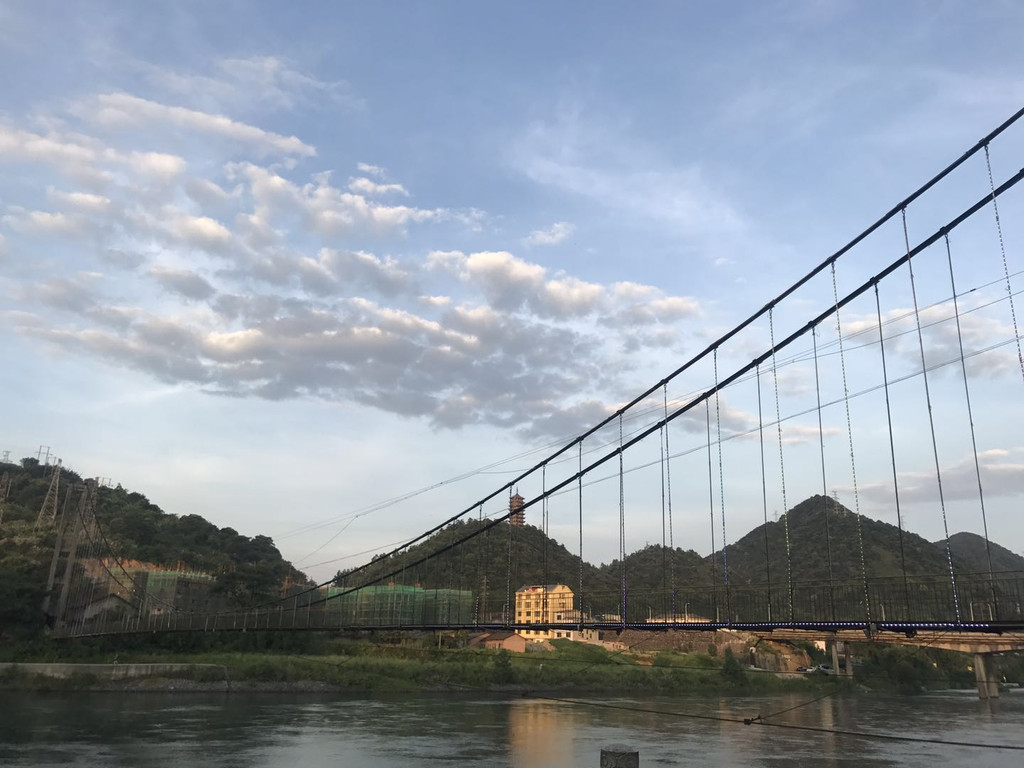 2024东江吊桥游玩攻略,可惜不能上桥，只能远远的观...【去哪儿攻略】