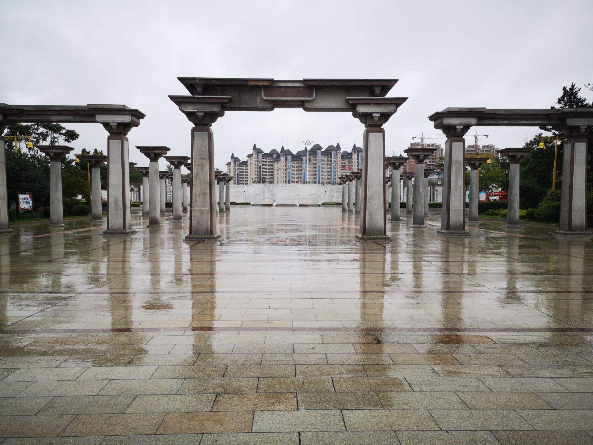 【携程攻略】敦化渤海广场景点,渤海广场是敦化市位于六鼎山文化景区