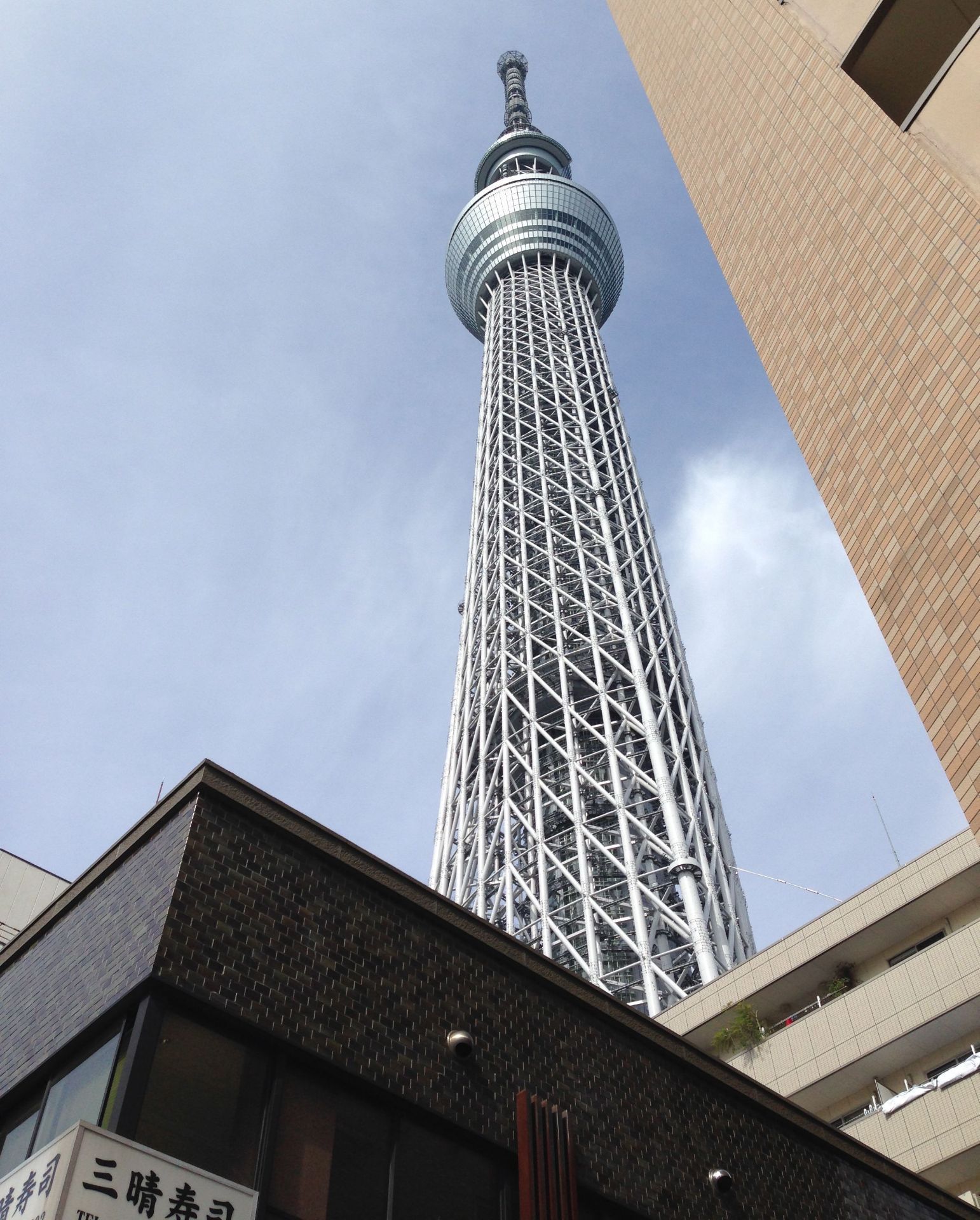【携程攻略】东京东京塔景点,尽管SkyTree已经竣工多年，也替代不了东京塔在游客心中作为地标建筑…