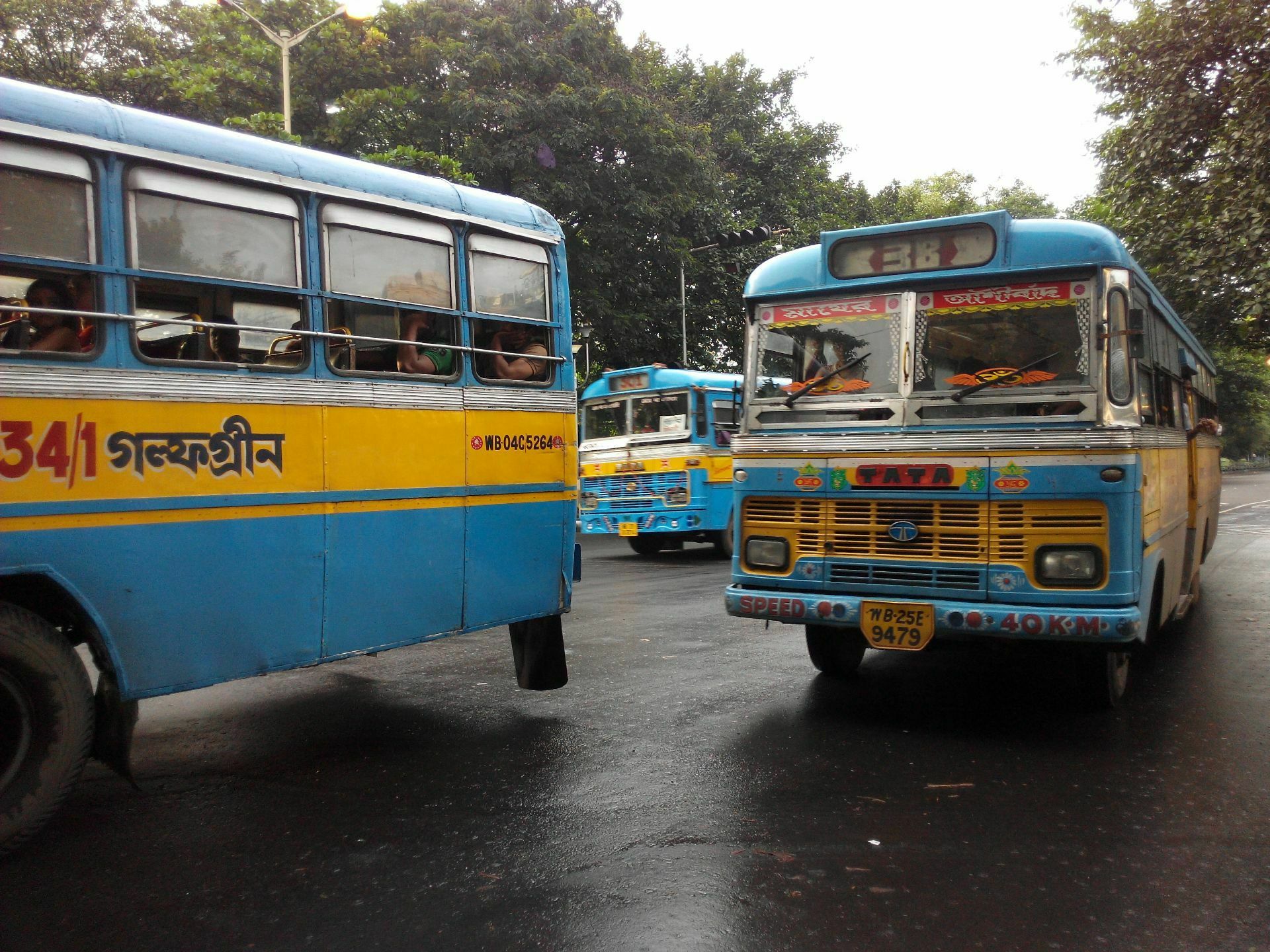 加尔各答公园街是在加尔各答市区,当天去的时候碰巧下大雨,感觉好像