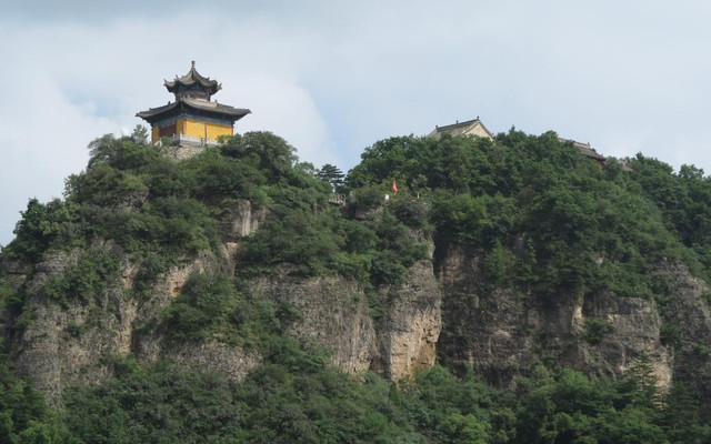 这是一座中华名山，中华民族人文始祖黄帝曾在此问治国和养生之道