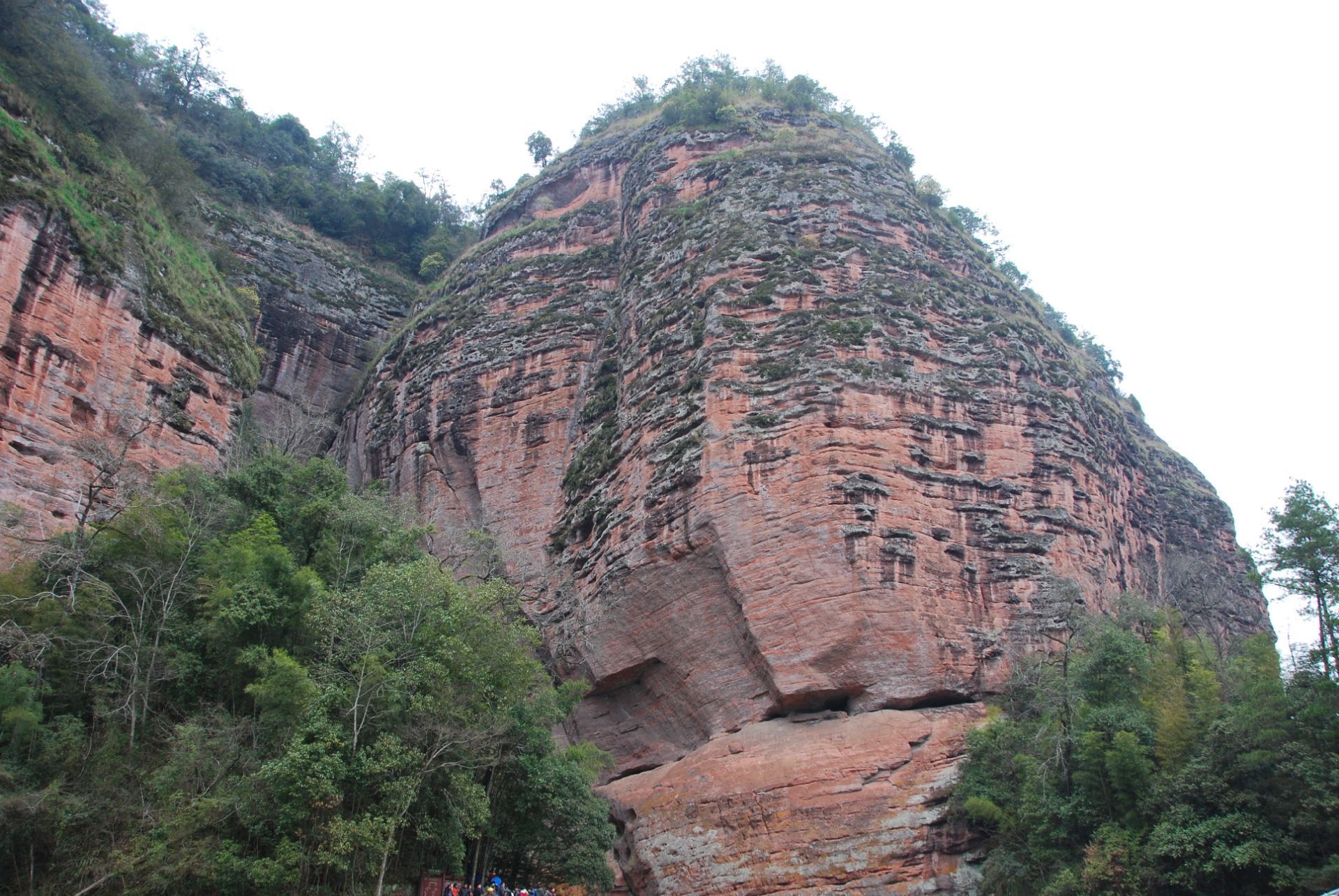 泰寧世界地質公園位於福建三明泰寧縣境內,是由大金湖及大金湖周邊丹