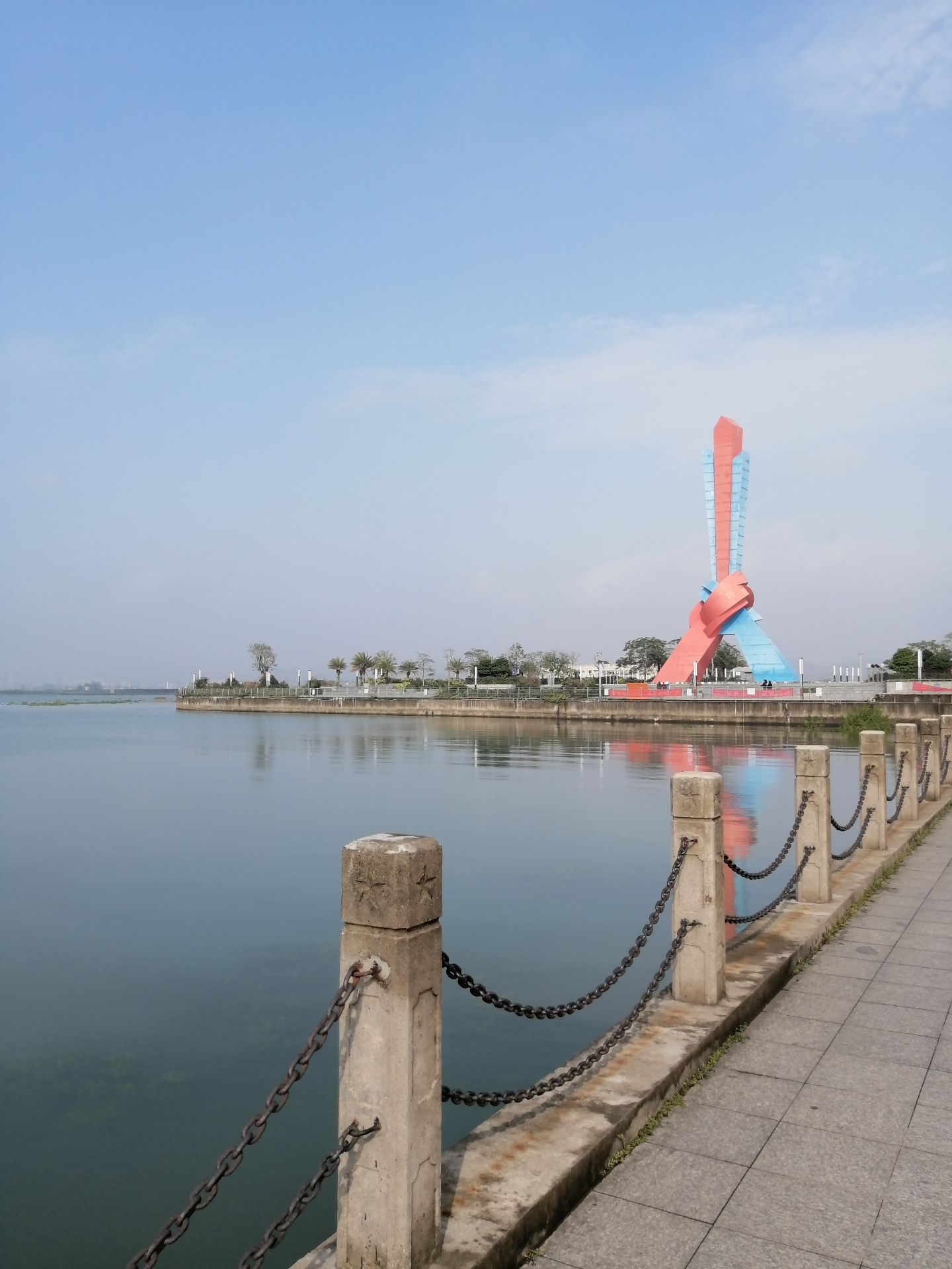     有的,防城港的白浪摊,白沙湾