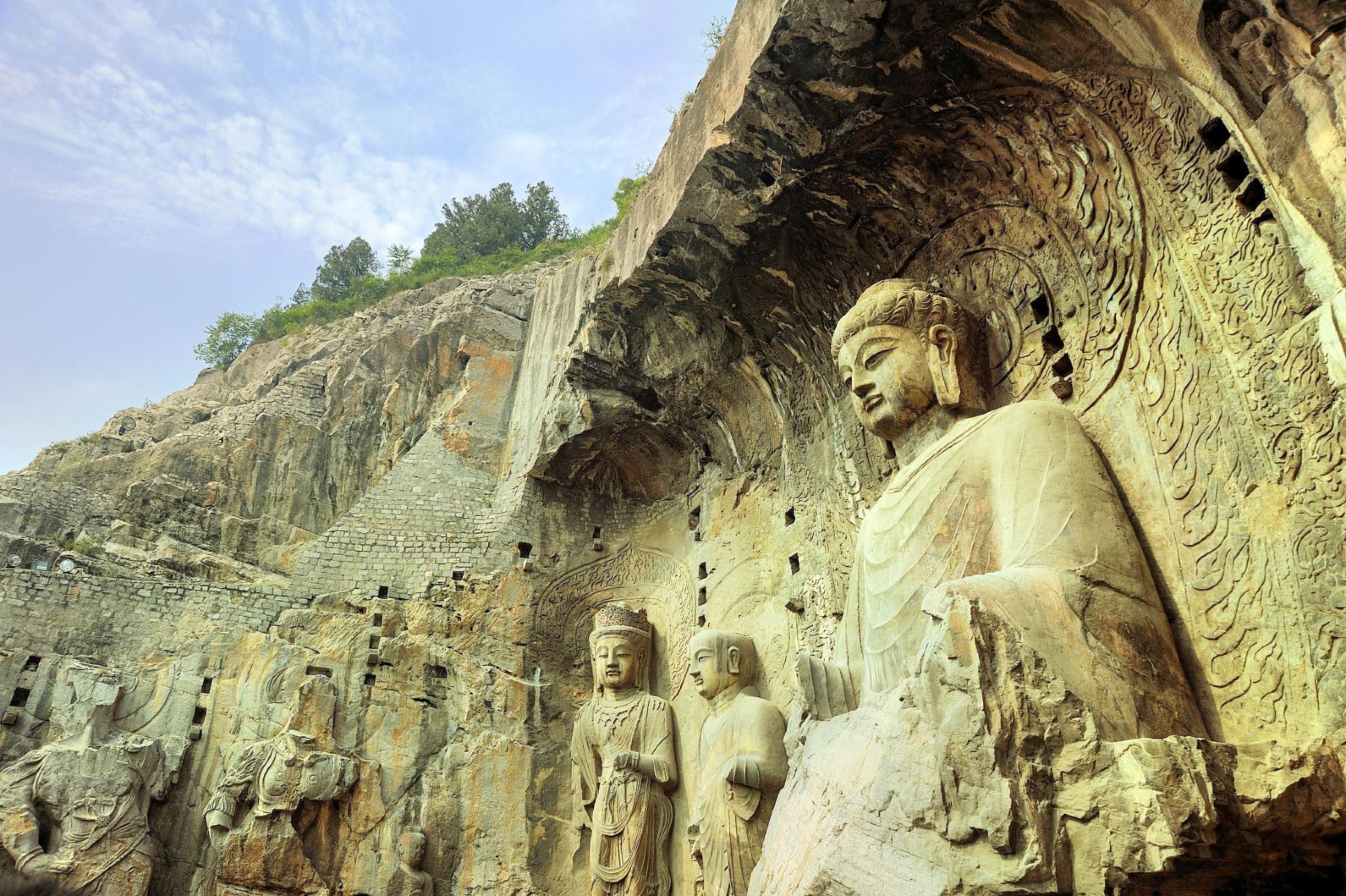 探访世界文化遗产龙门石窟奉先寺 保护工程有序进行