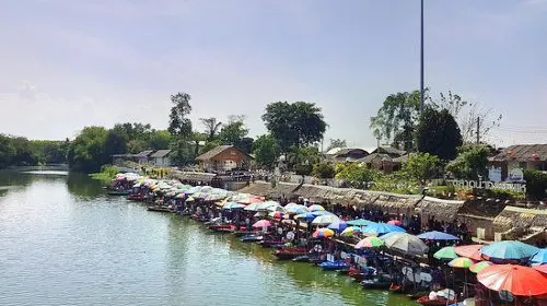 Khlong Hae Floating Market