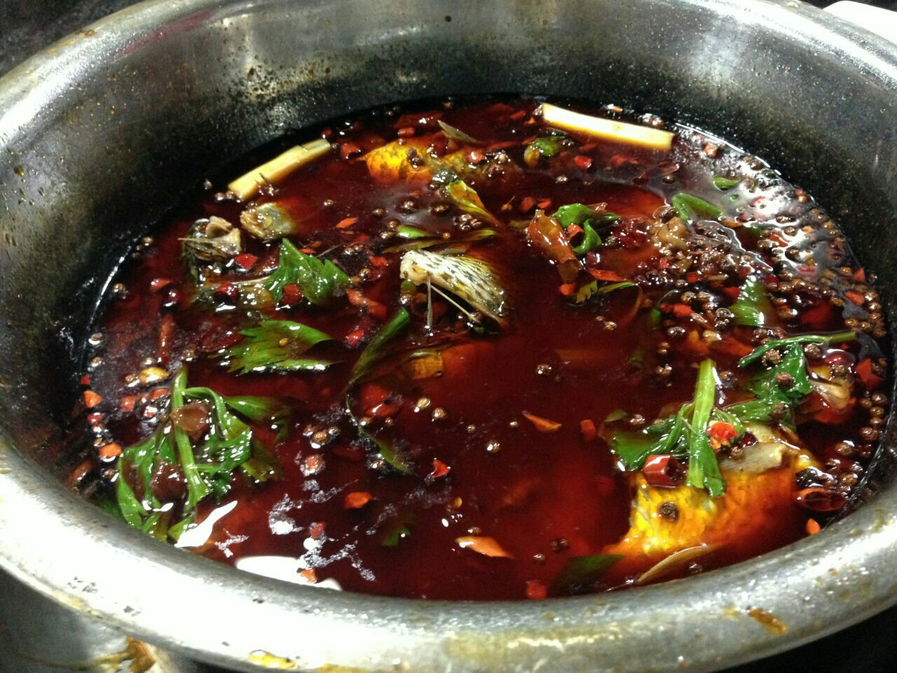 【携程美食林】重庆曾老幺鱼庄(洞子邮亭鲫鱼)餐馆,好有特色的一家
