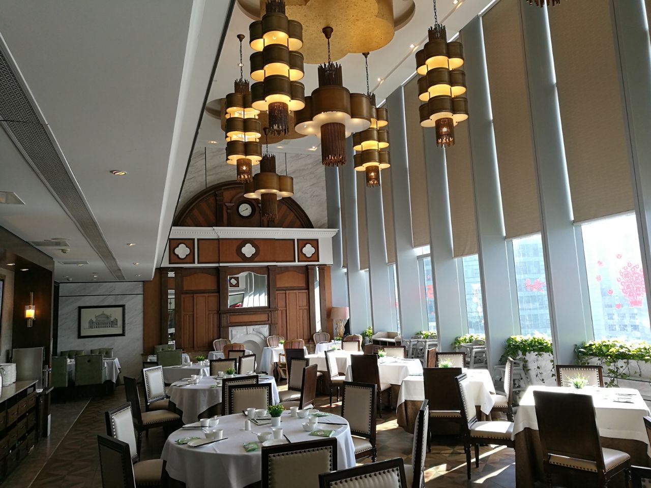 金海华·小爱都市情感餐厅(信投大厦店)