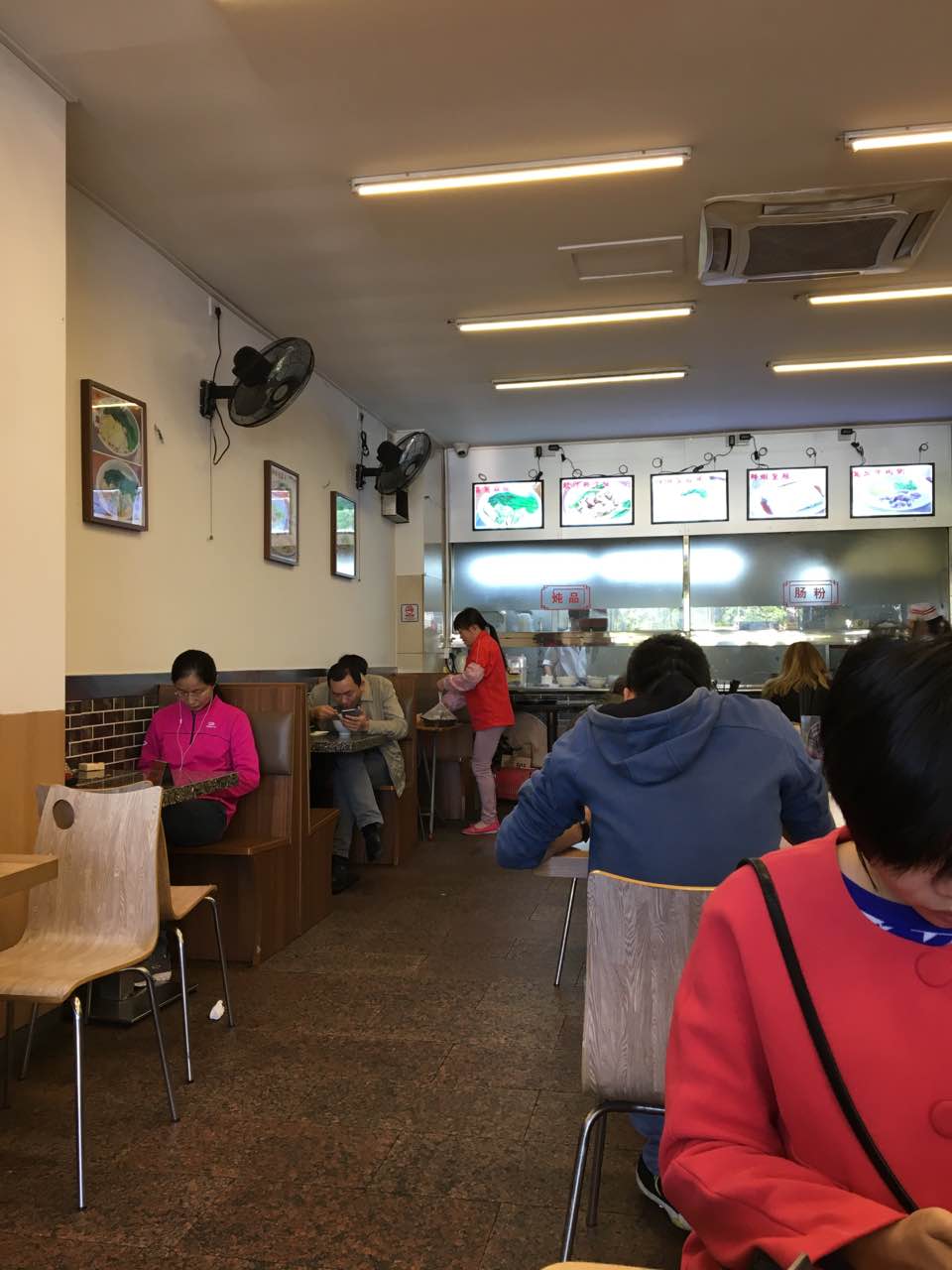 2022大可以肠粉店(昌岗路店)美食餐厅,餐厅环境一般,中午人流量比.