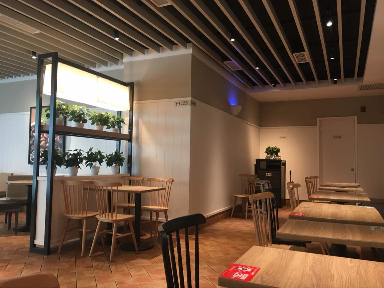 肯德基(海湖万达店)