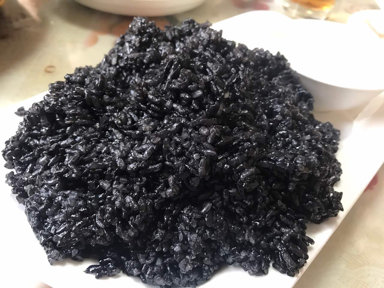 很不错的农家饭,吃完老板还送了乌米,乌米很好吃呀