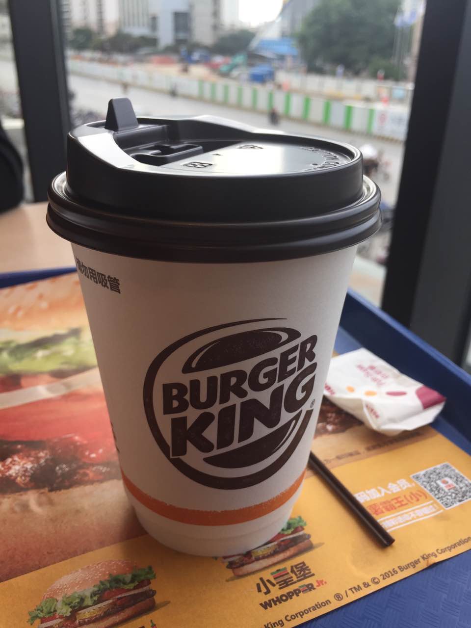 2022汉堡王(苏州丽丰广场店)美食餐厅,每次等孩子下课时都会点杯美.