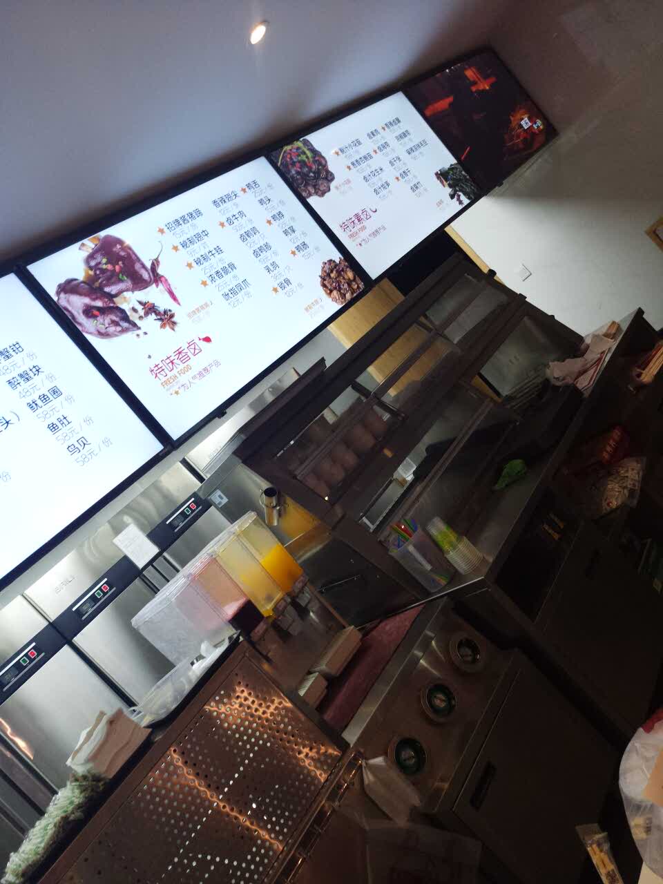 武汉光头卤(光谷店)攻略,光头卤(光谷店)特色菜推荐/菜单/人均消费