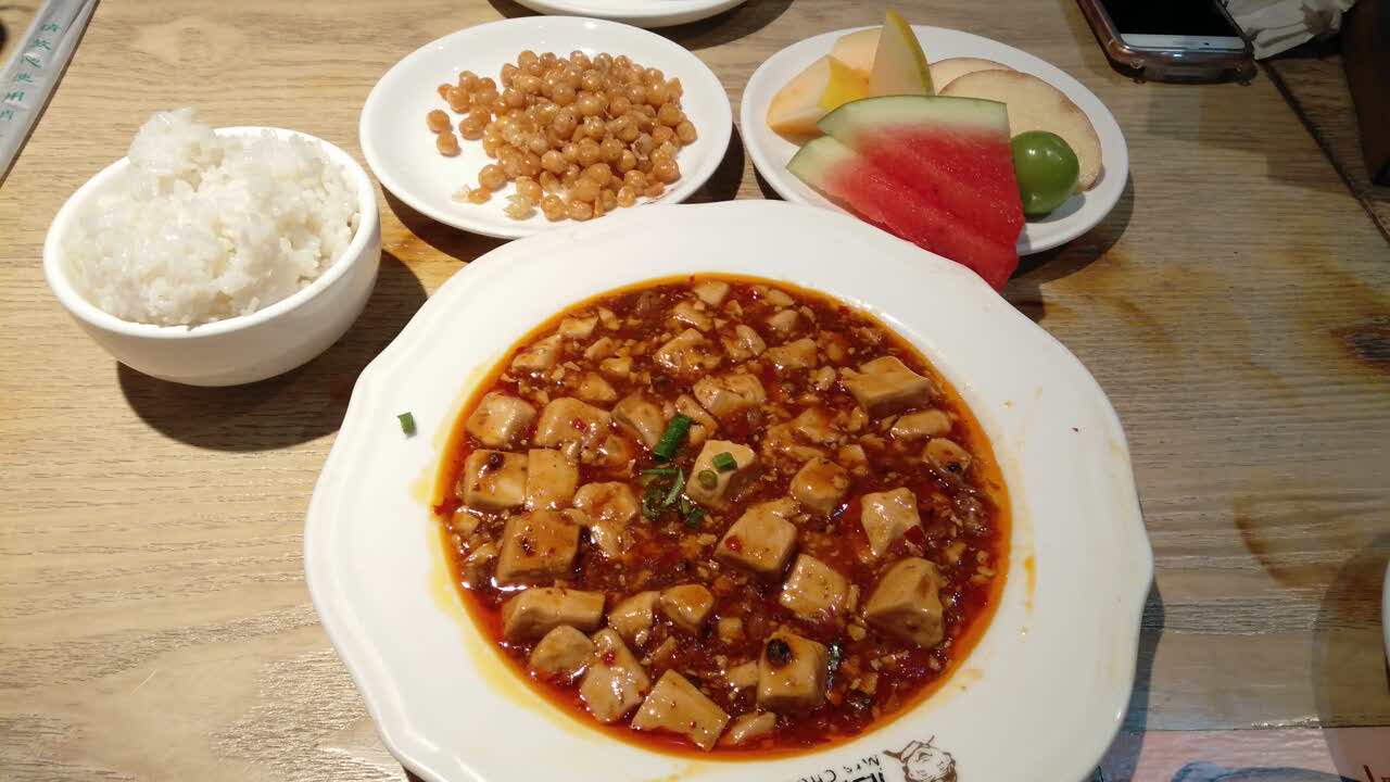 周麻婆(源昌国际店)