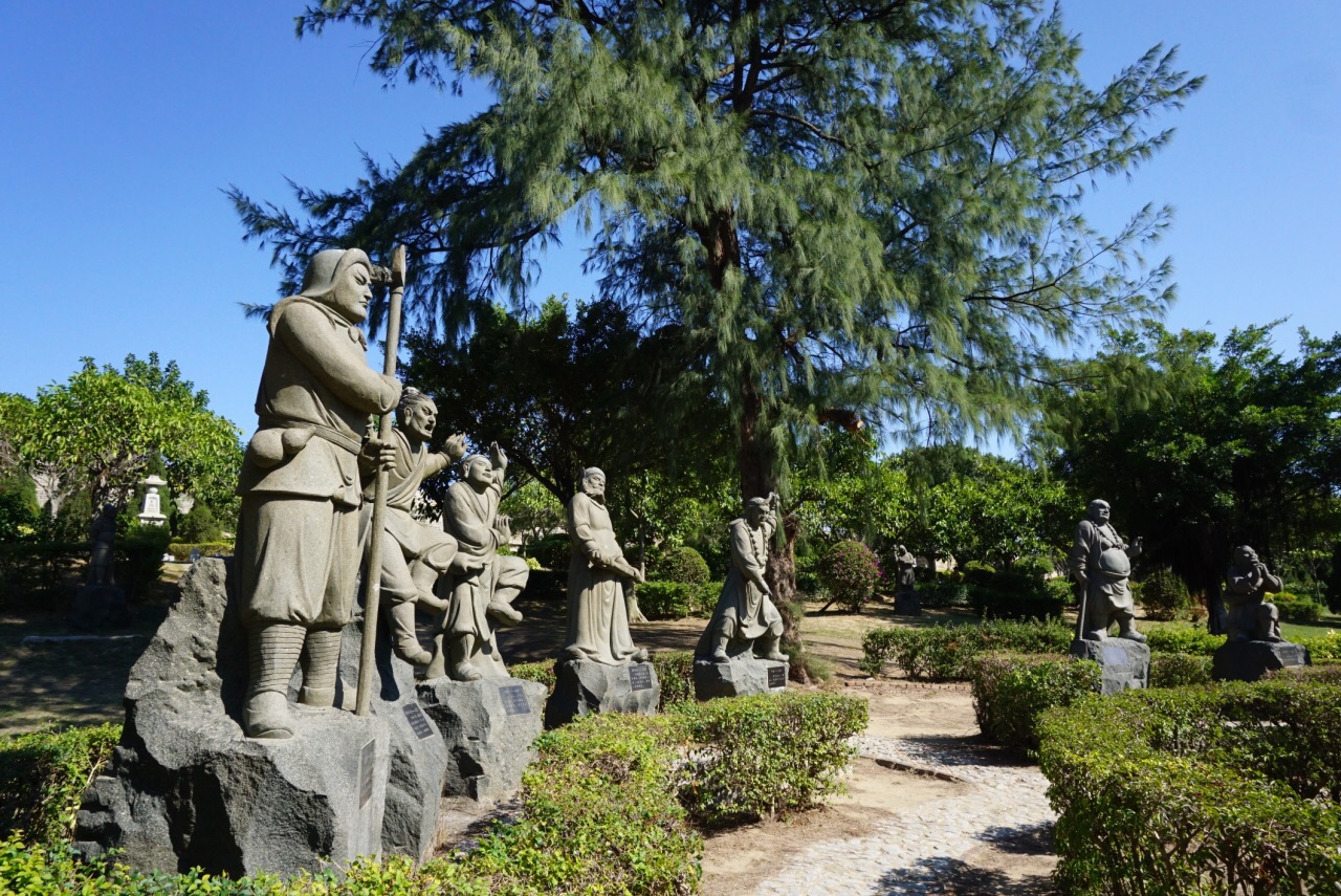 2022崇武古城风景区游玩攻略,但是石雕很精致,景区干净,.