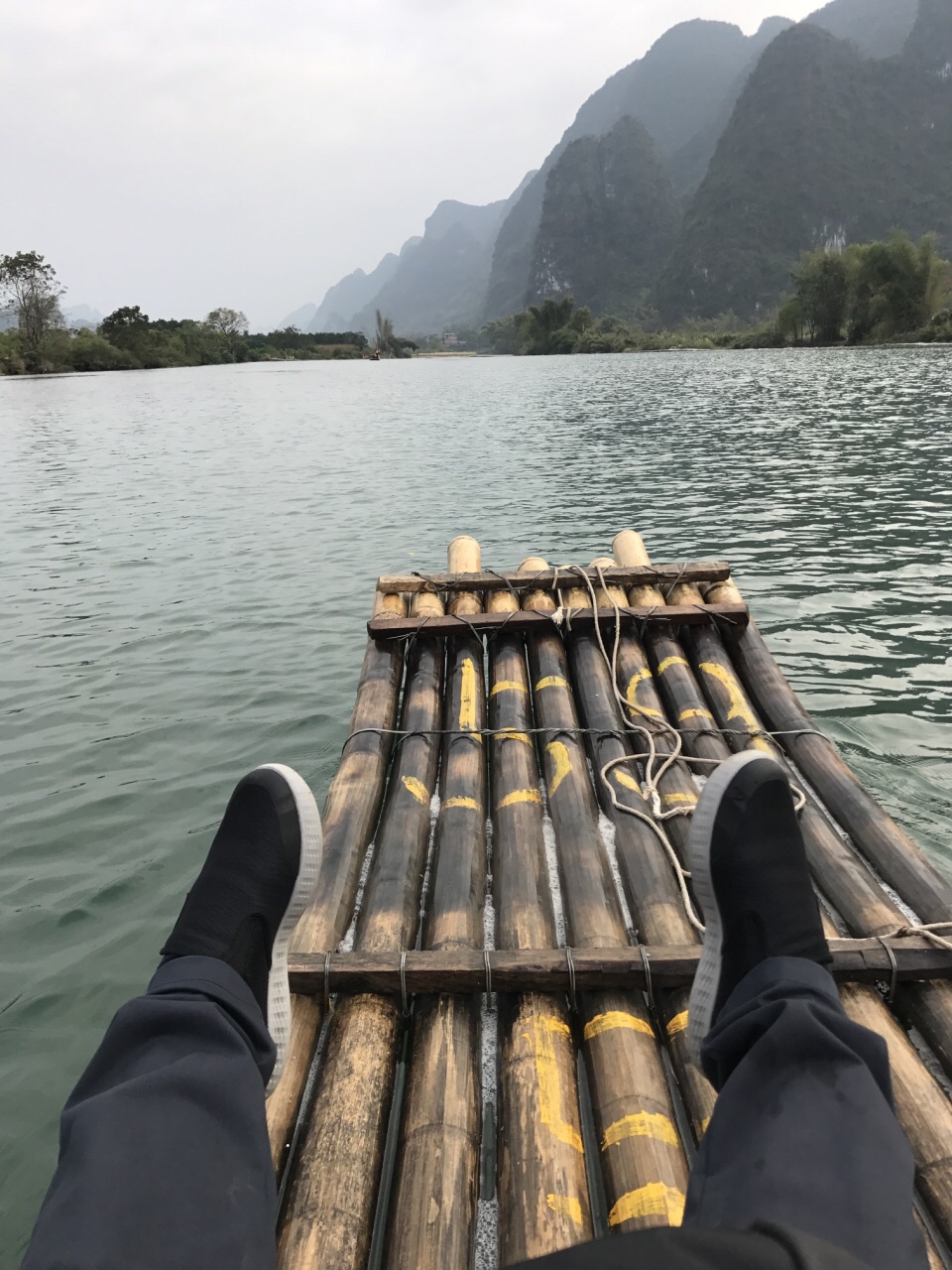 漓江竹筏游兴坪段