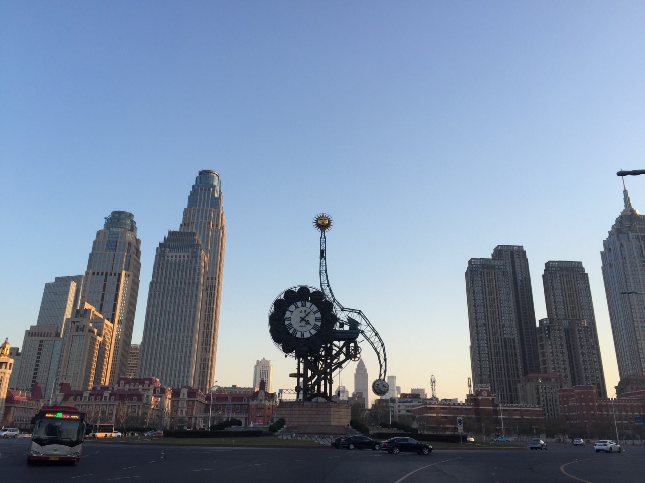 【携程攻略】天津比如世界景点,广场很大,游客不多,气温较低,人气不旺