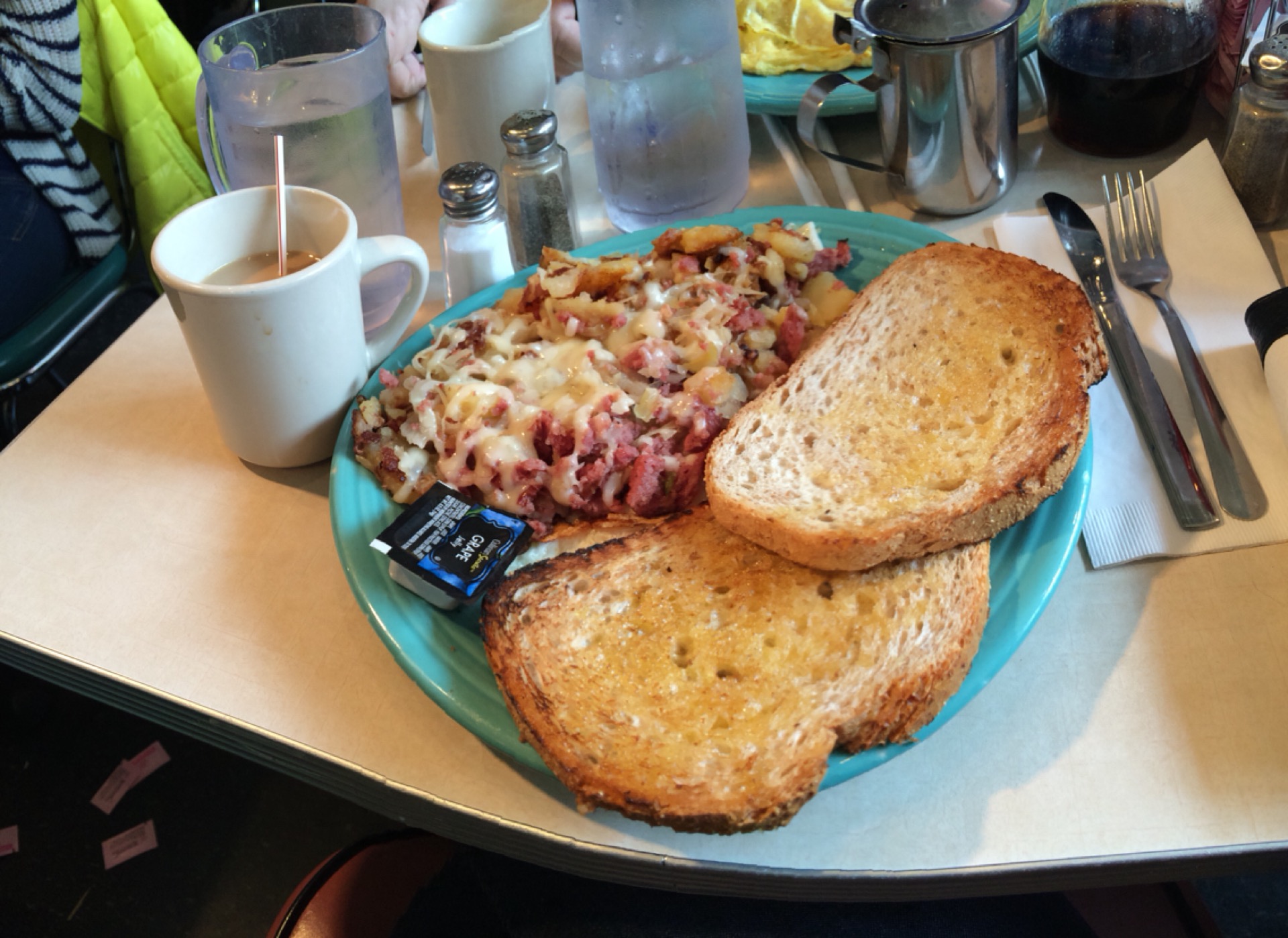 pamelas diner 西餐 直线距离 100m