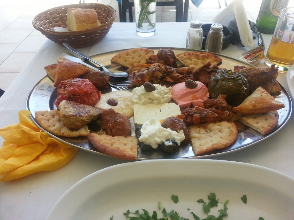 fantastic ethnic food. highly recommend the "me.