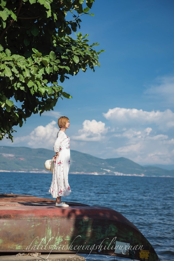 洱海婚纱取景_大理洱海婚纱摄影图片