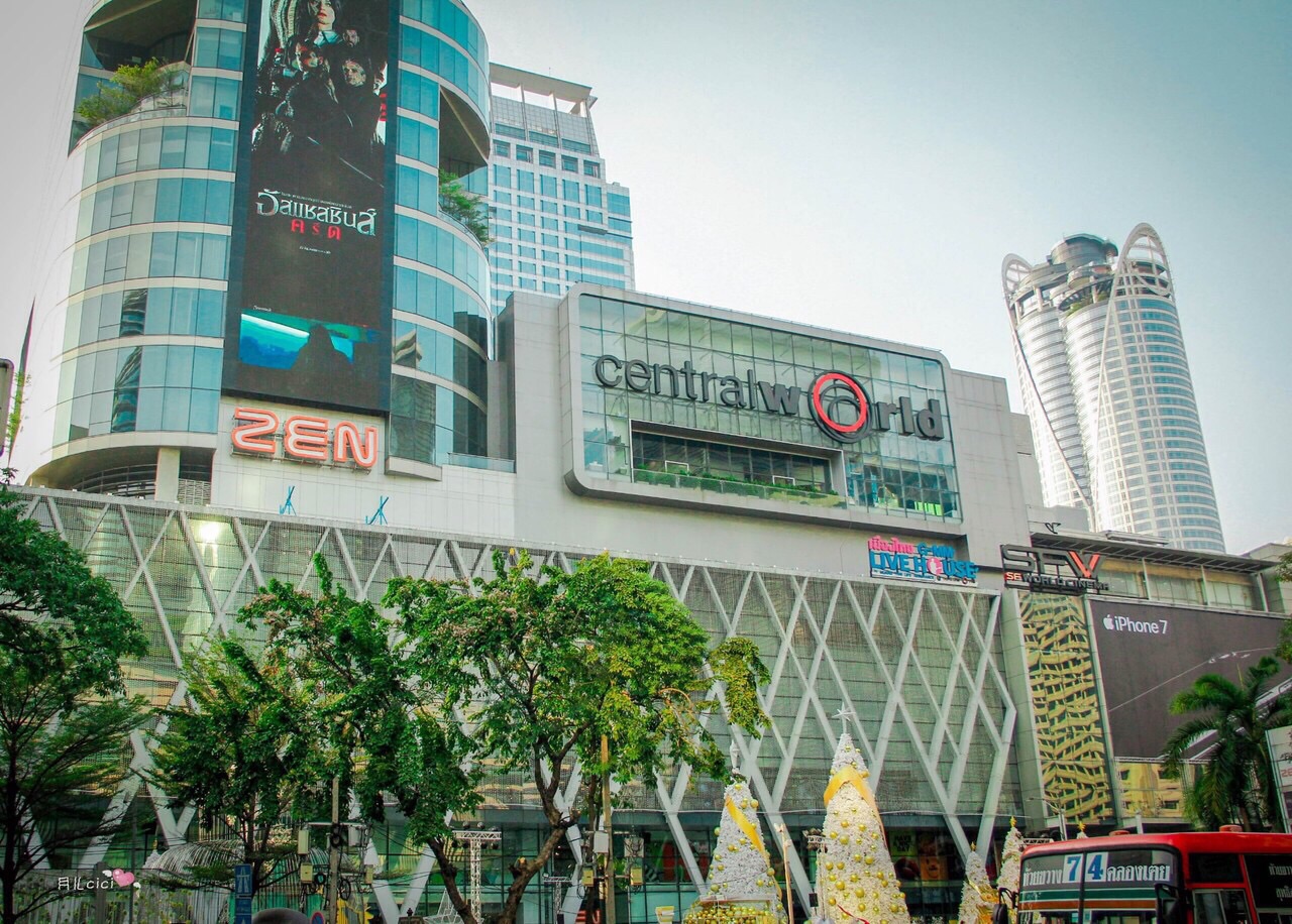 central world值得一去,冷气十足,像极了正佳广场,有很多名牌