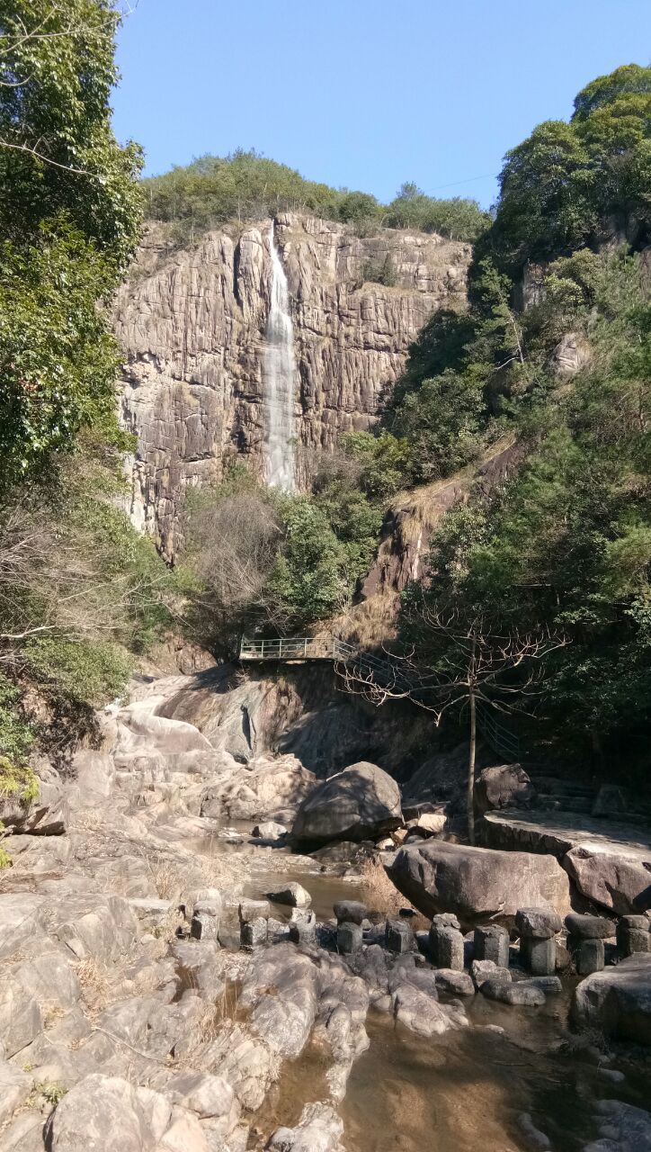 風景很好值得遊玩,天龍八瀑,讓人流連忘返,幽間小道,曲折迴腸,泉