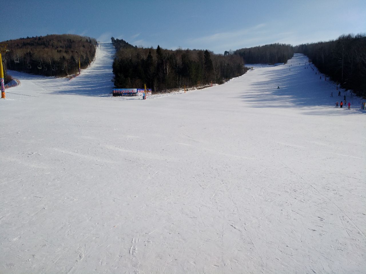 梅花寨滑雪场图片