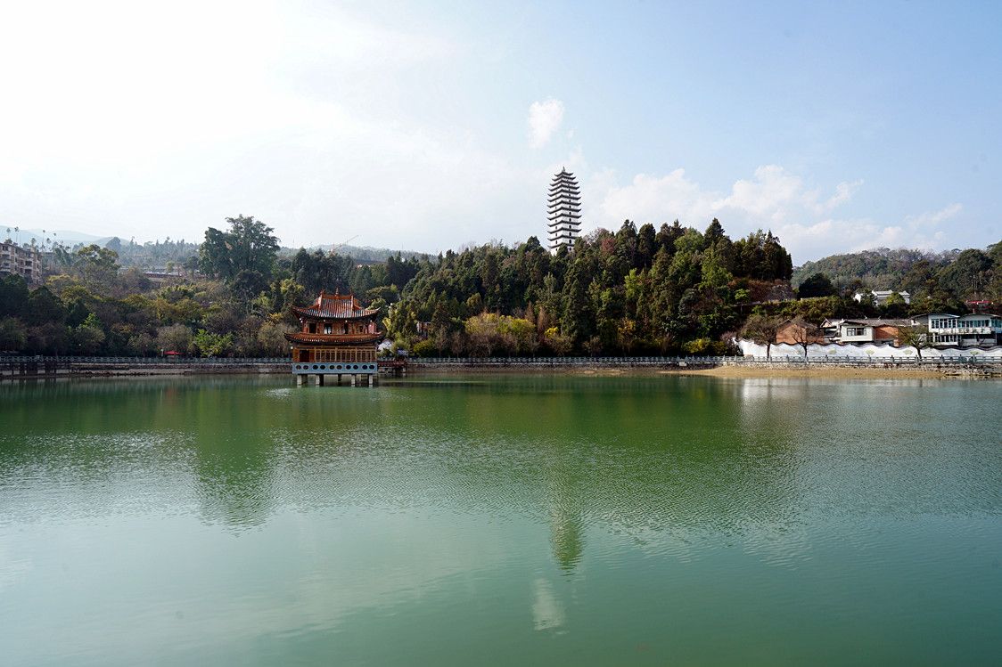 【携程攻略】保山易罗池景点,我们去了梨花坞下山后,看到不远就是易罗