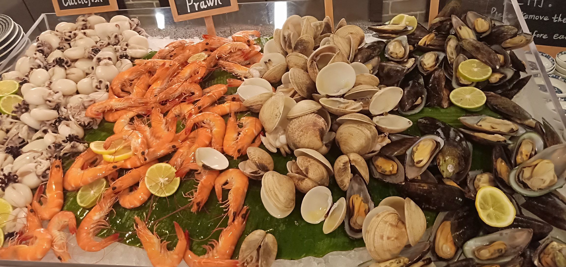 亚特兰蒂斯·七彩晶中餐自助餐厅