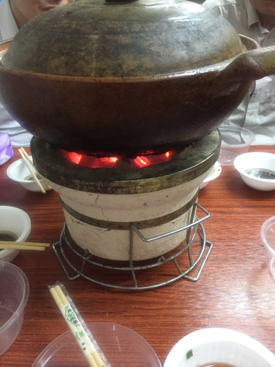 东川炭炉鸡煲(凉亭街店)