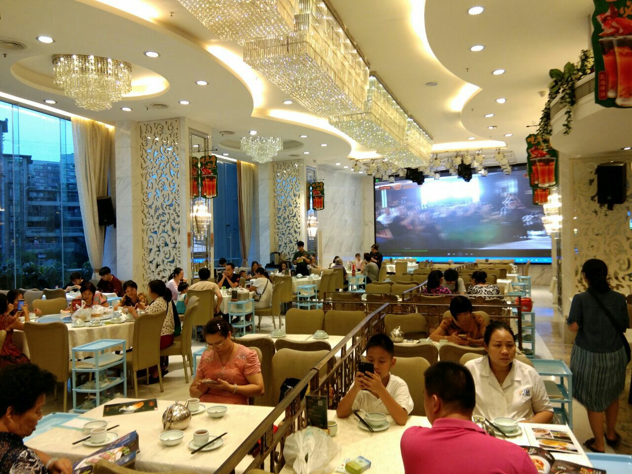 将军鸽餐厅设计---餐厅空间设计---餐饮营销策划公司,餐饮品牌设计,餐厅空间装修设计-深圳腾锐品牌设计