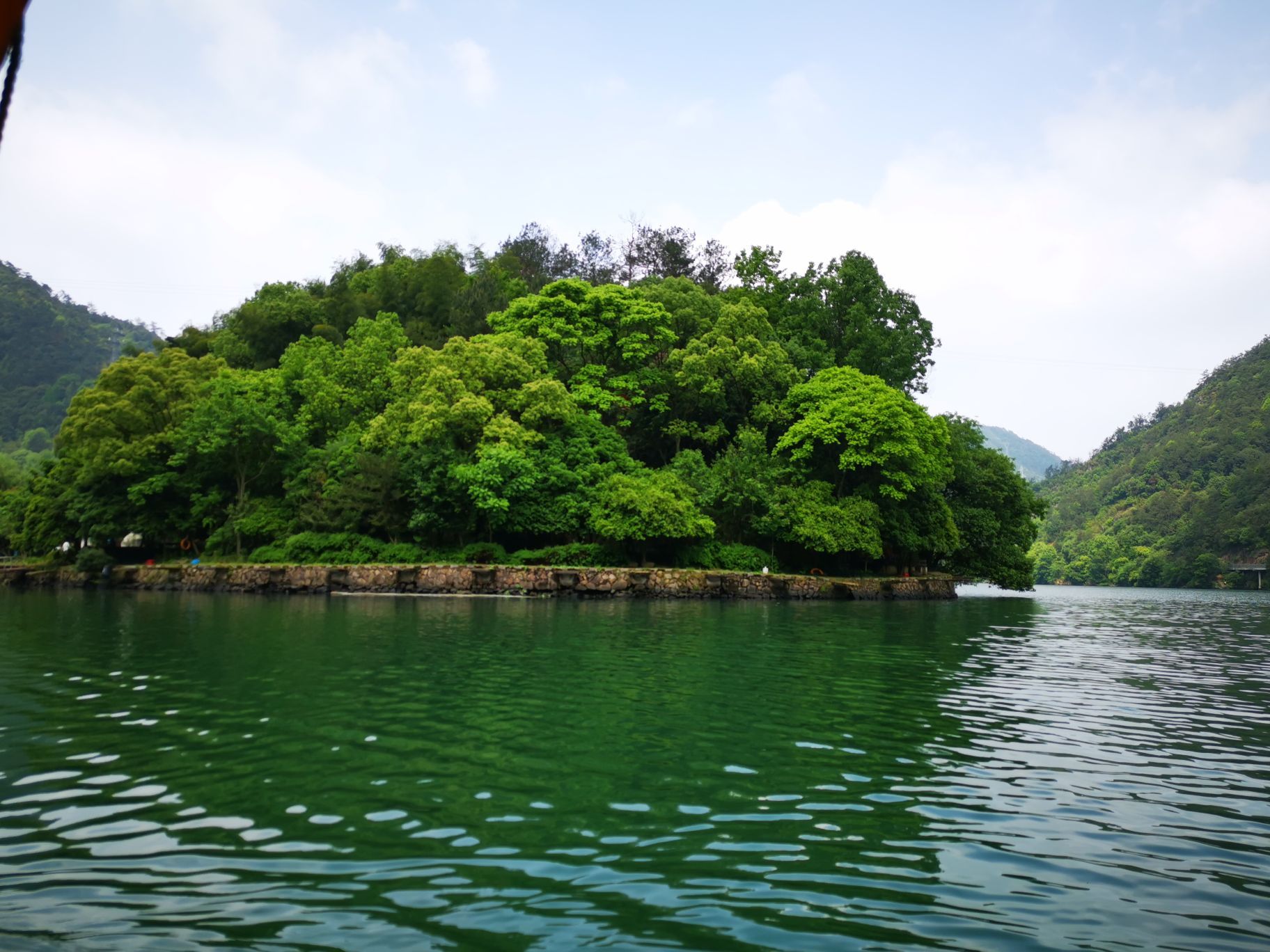 漫步在桃源仙境般的蘆茨村悠然于山水間或遠觀或近看感受慢生活柔美