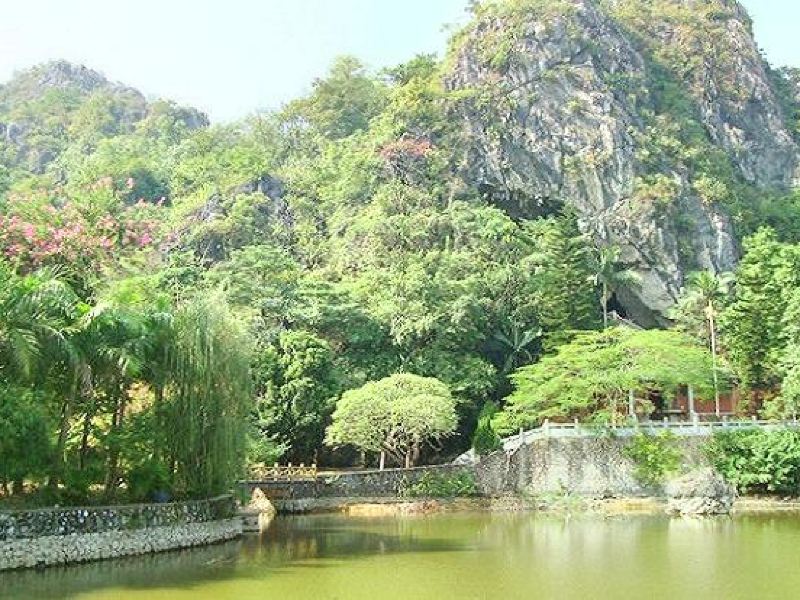 43 崆峒巖風景區 