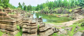 1-Day Yongshun Tour: Red Stone Forest's geological wonders, Furong Town's ancient charm
