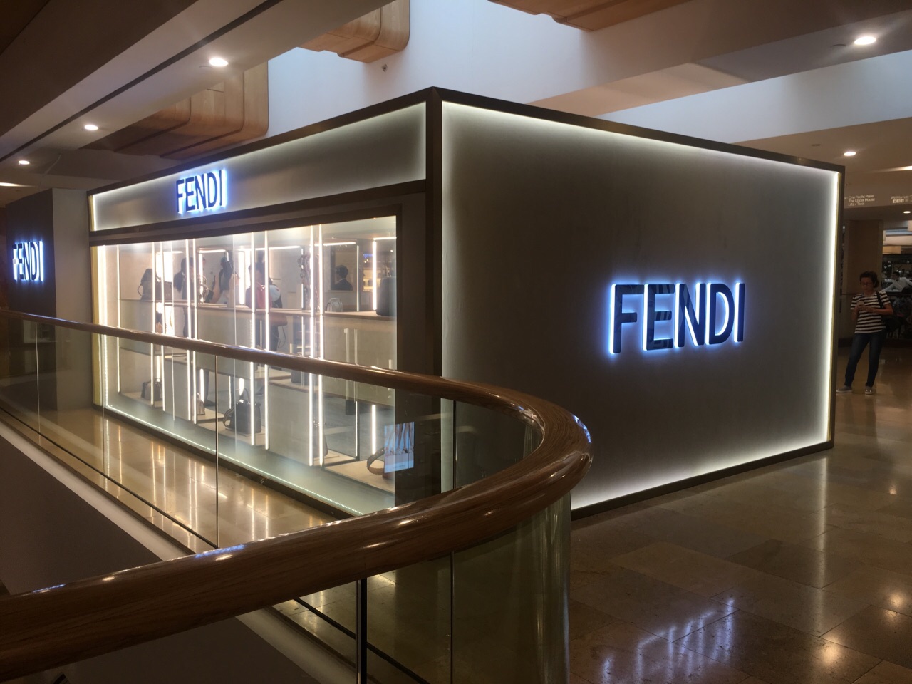 fendi(太古广场精品店)