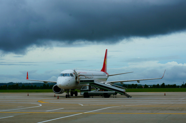 通用机场可以坐人吗 100g0400000009wlw9AF5_R_600_10000_Q90.jpg