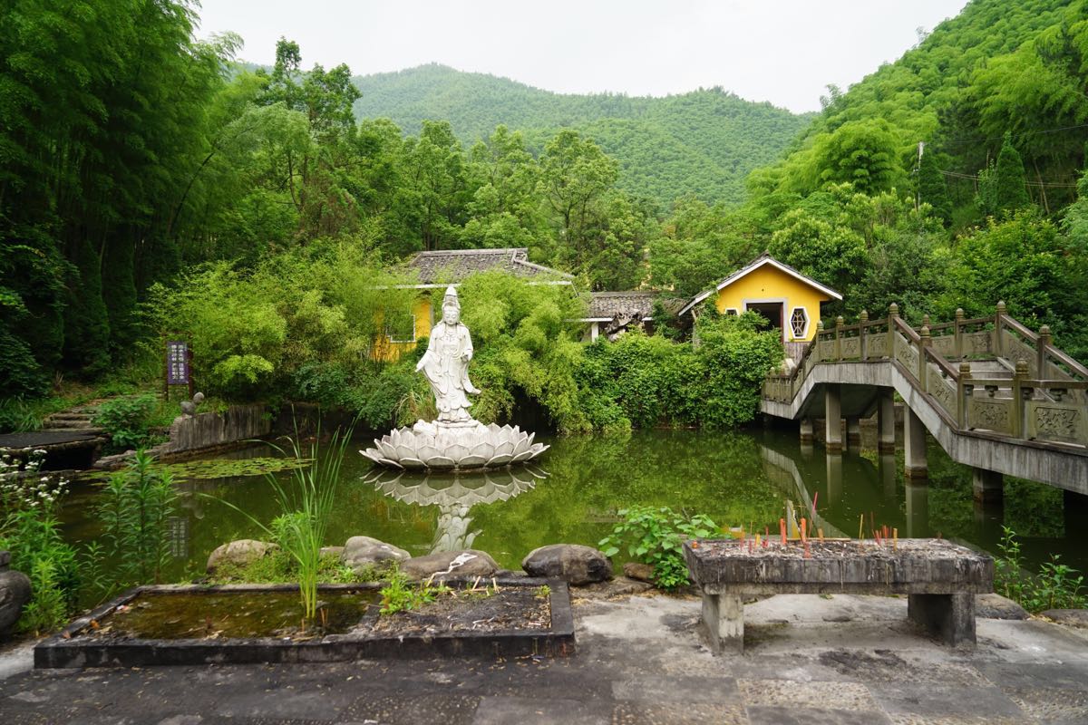 【携程攻略】安吉荷花山景区景点,是我去过性价比最差的景点之一!